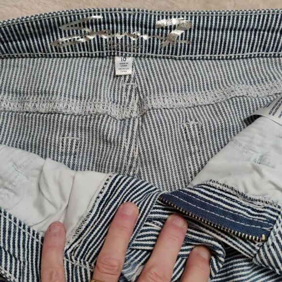 Seven for Mankind Sunset Bermuda Shorts - Picture 3 of 3